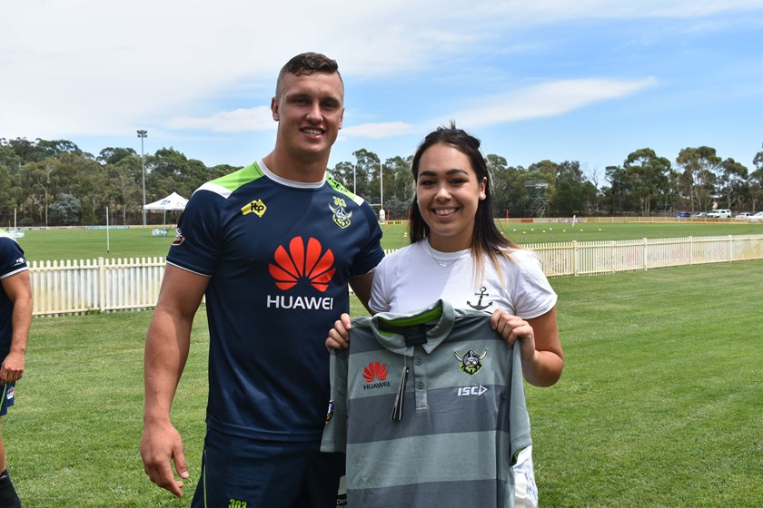 Jack Wighton presents a Raiders Shirt for the upcoming Indigenous Youth Summit