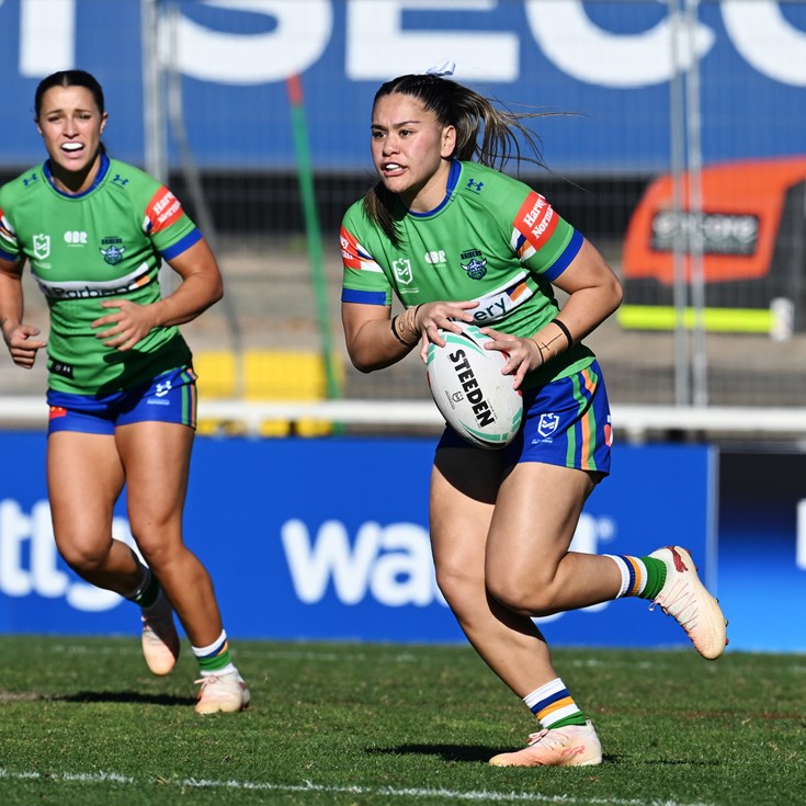 Three straight as Raiders smash Bulldogs