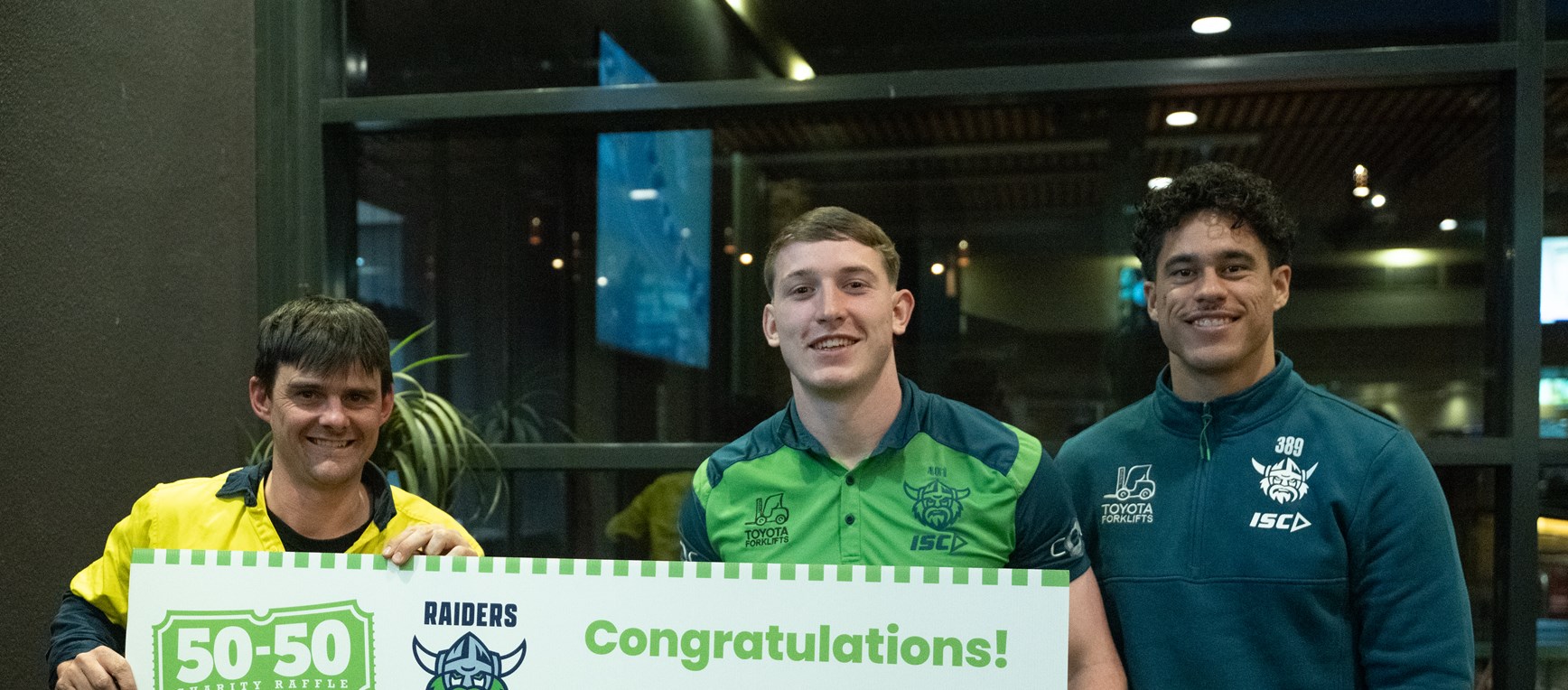 Gallery: Signing Session at The Mawson Club