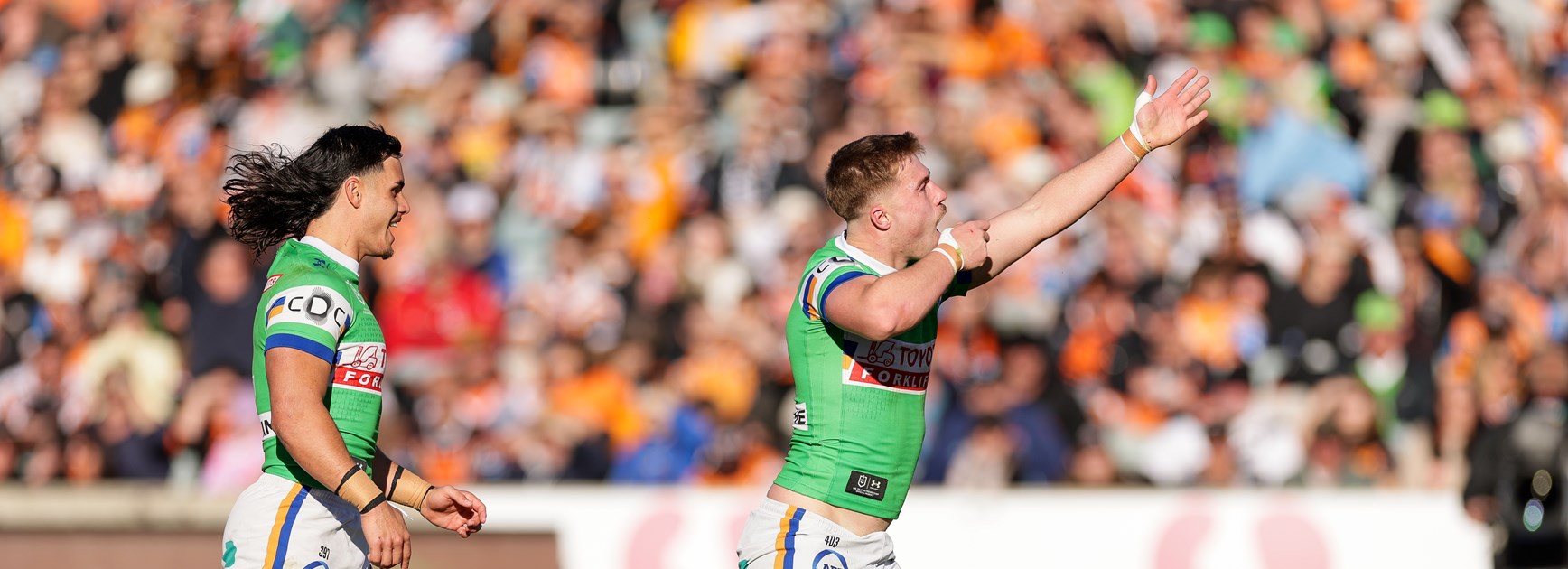 The Raiders secure their fourth consecutive win in a dominant victory over the Tigers
