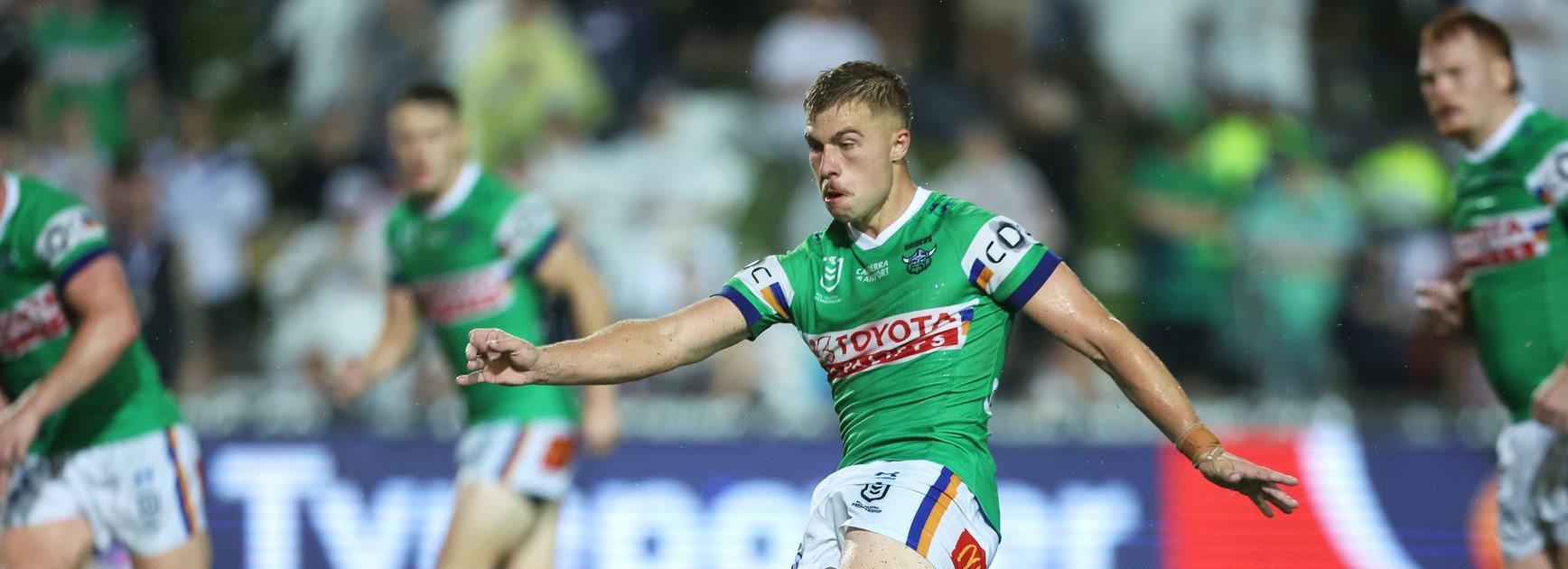 Past winner Ponga among four setting early pace in medal race