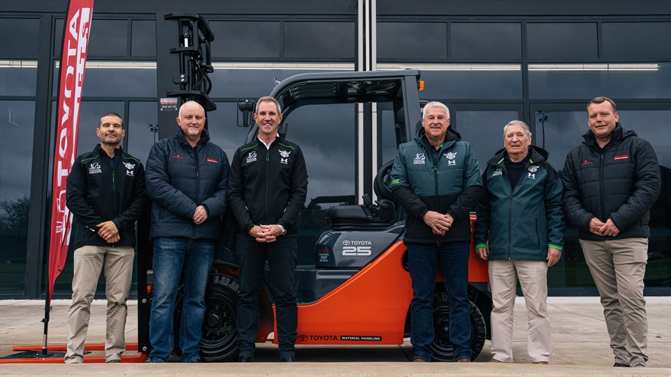 Toyota Forklifts Extends Principal Partnership with Canberra Raiders Through to 2030