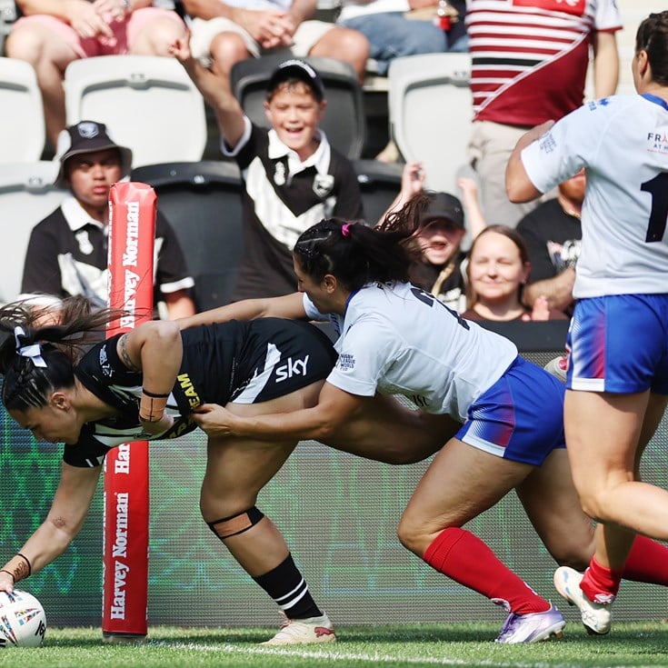 Ferns run in 18 tries to rout France in Christchurch