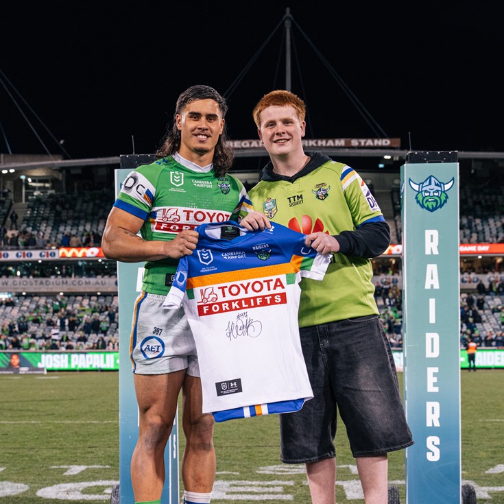 Gallery: Post-Match Member Jersey Presentation
