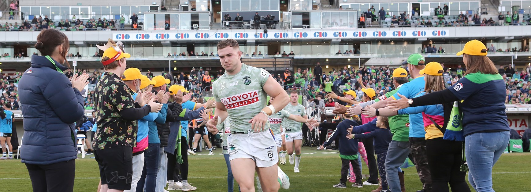 Raiders and Defence Housing Australia raise over $16,000 for Kookaburra Kids