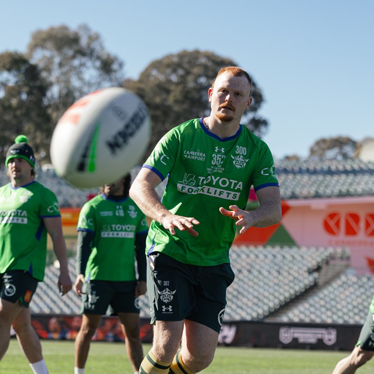 Captain's Run Gallery: Round 23 v Knights