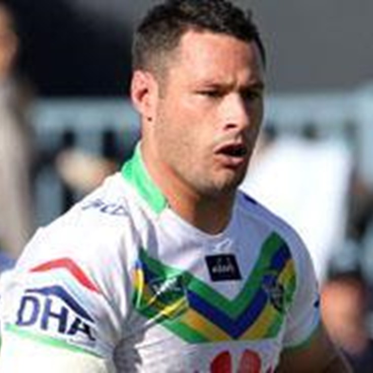 Brett White Re-Signs with the Raiders