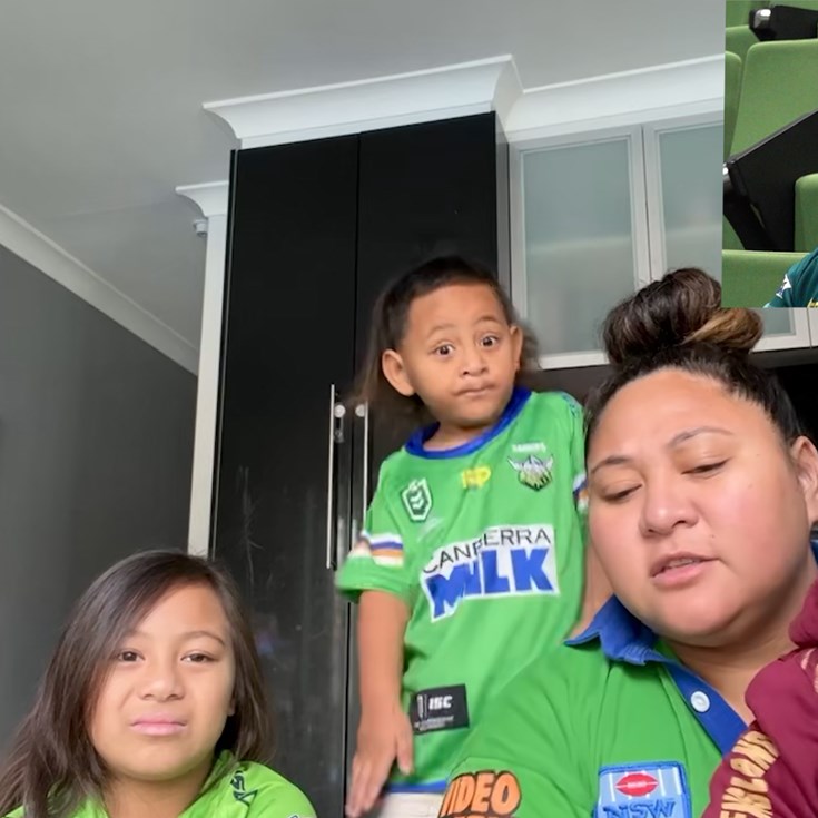Josh Papalii reacts to family and friends messages