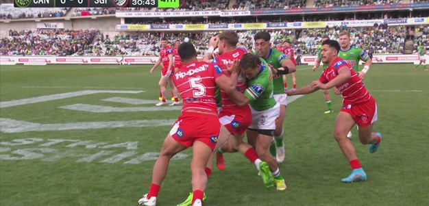 Rapana and Kris force Lomax into touch