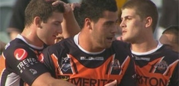 Raiders v Wests Tigers Rd8 2011
