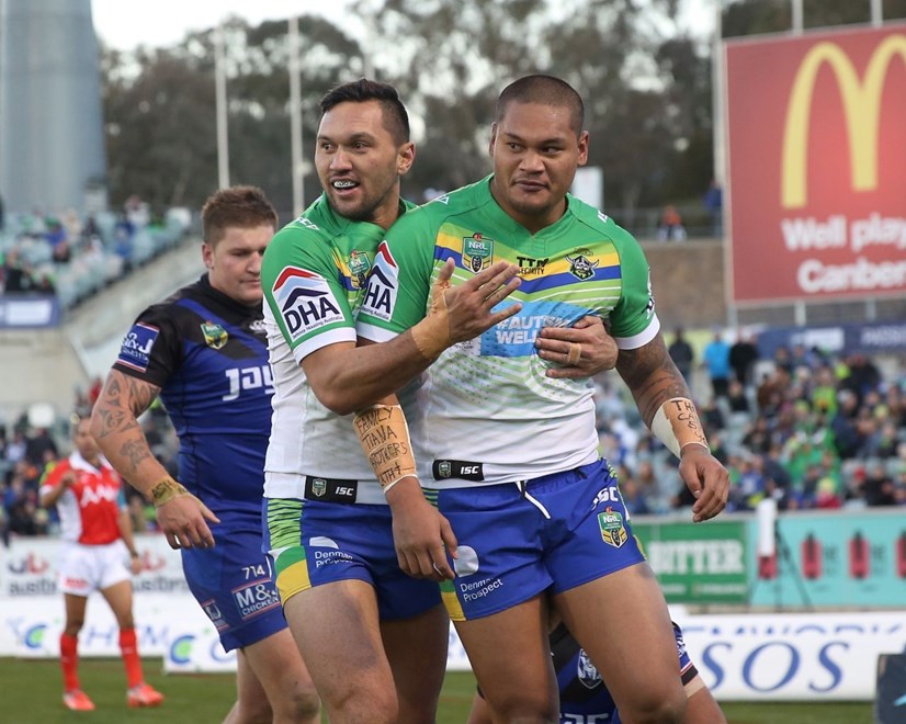Competition - NRL PremiershipRound - 12.Teams - Canberra Raiders v Canterbury-Bankstown Bulldogs.Date - 29th of May 2016.Venue - Canberra Stadium, ACT.Photographer - Nathan Hopkins.