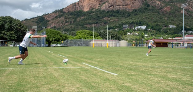 Captains Run: Raiders v Cowboys