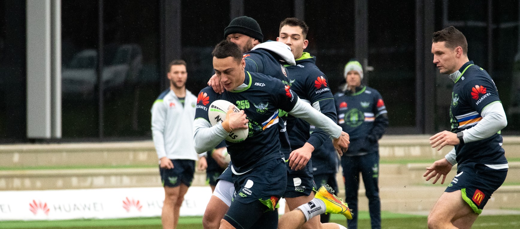 Captain's Run: Raiders v Panthers