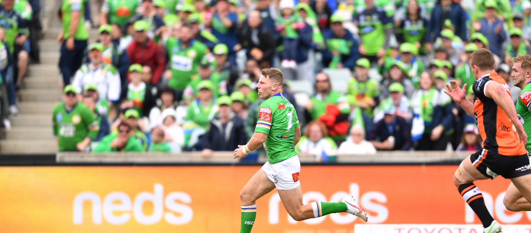 Match Gallery: Raiders v Tigers