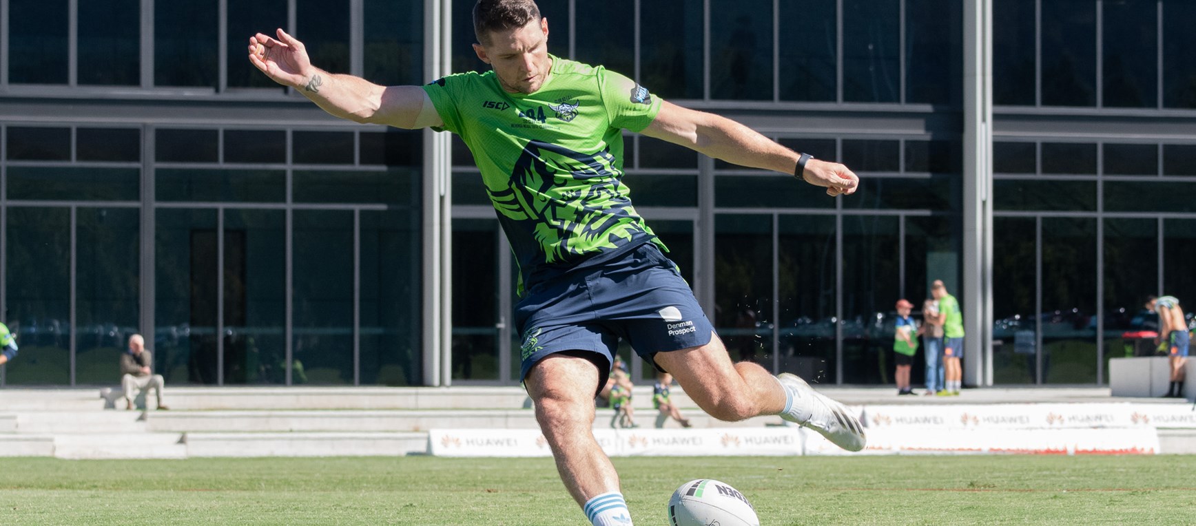 Captain's Run: Raiders v Warriors